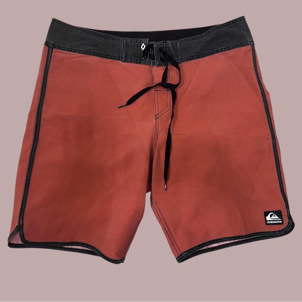 Quiksilver Men's Red Swim Shorts Size 34